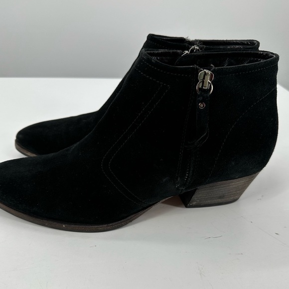 Aquatalia Black Booties Small Heel Suede Leather Womens 9 - Picture 4 of 11